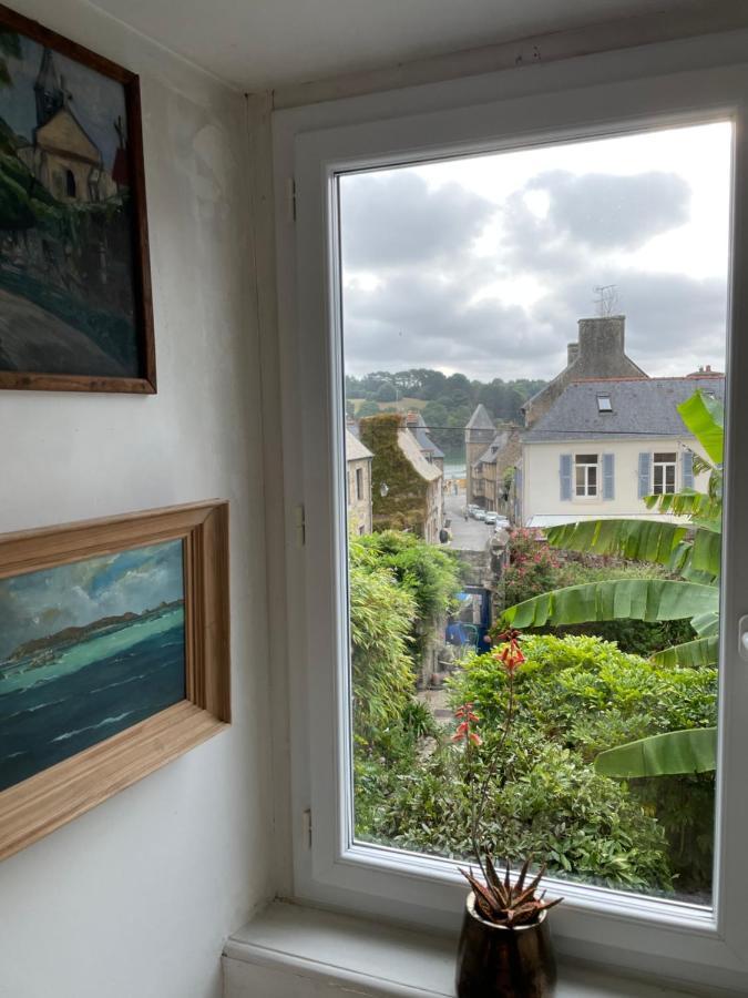 Appartement De 1634 Avec Balcon Au Sud Sur Jardin En Plein Coeur Historique Tréguier Exterior foto